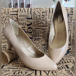 Me Too Size 10 Patent Leather Neutral Pumps